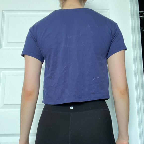 Fila tee shirt fits Women’s XXS or Girls size 8. Never been worn out! - Picture 3 of 4